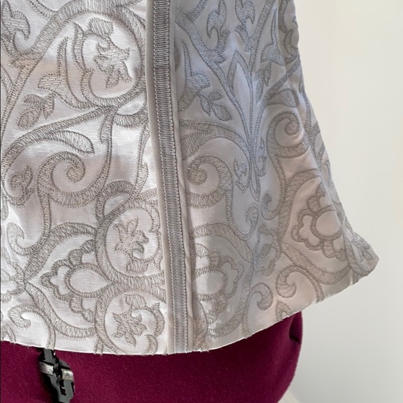 Stunning silver and white bustier - Picture 3 of 8